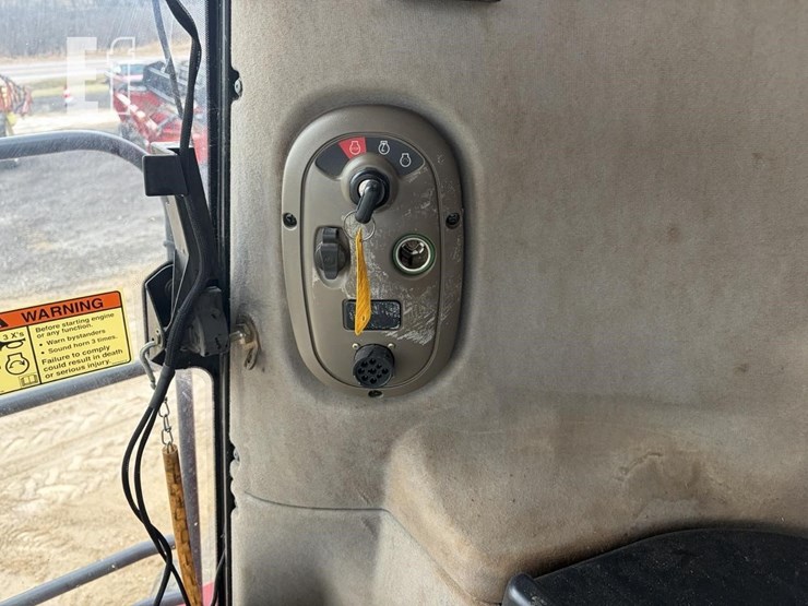 2012-case-ih-7120-image-25