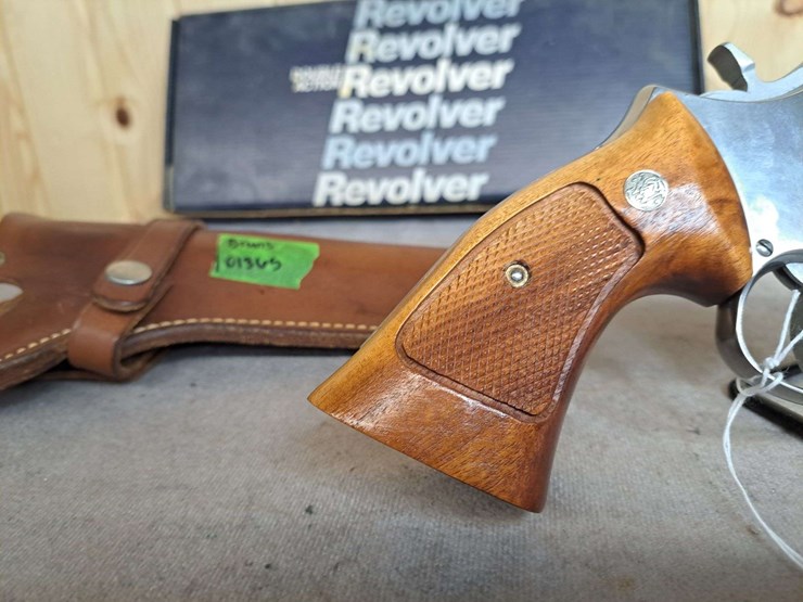 smith-&-wesson-model-686-.357-magnum-da-revolver-image-11