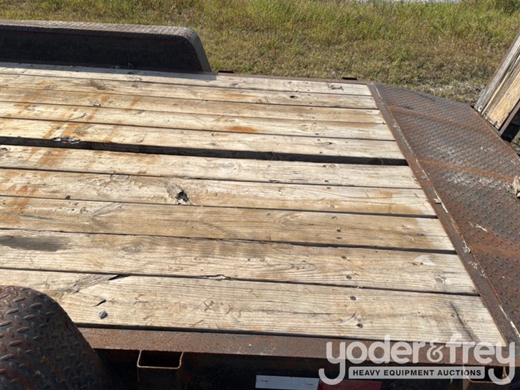 tandem-axle-equipment-trailer,-pintle-hitch,-ramps,-14,000lb-gvwr-image-9
