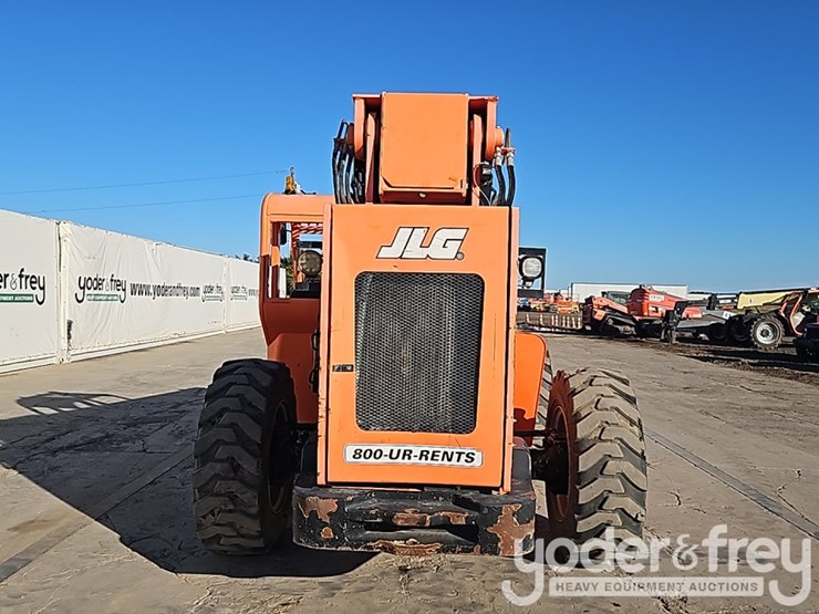 2016-sky-trak-8042-image-18