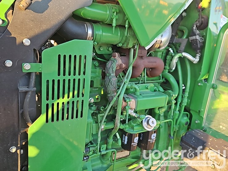 2024-john-deere-5075e-image-15