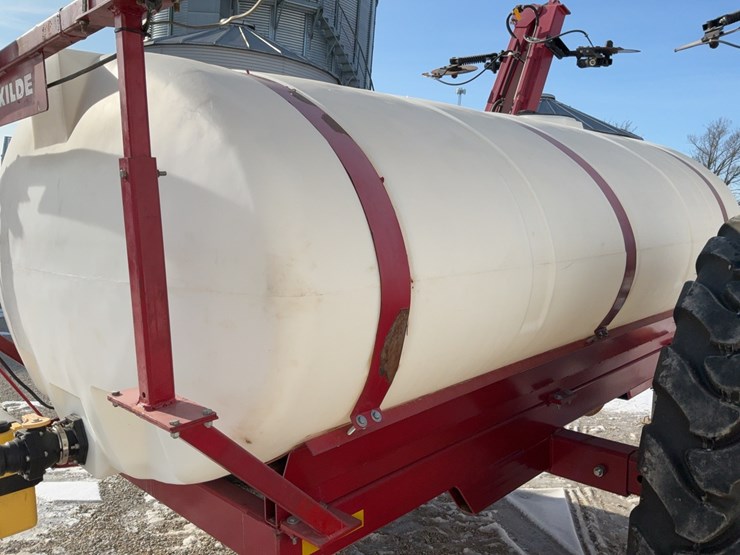 loftness-fs800-fertilizer-spreader-image-74