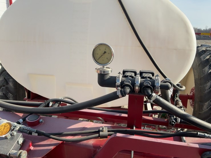 loftness-fs800-fertilizer-spreader-image-57