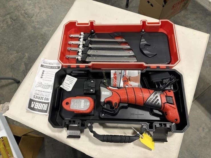 bubba-rechargeable-filet-knife-&-case-image-1