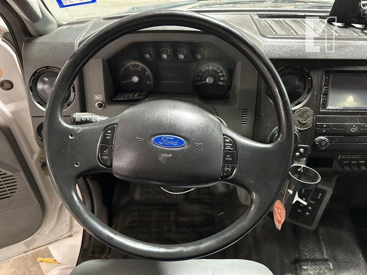 2015-ford-f750-image-24