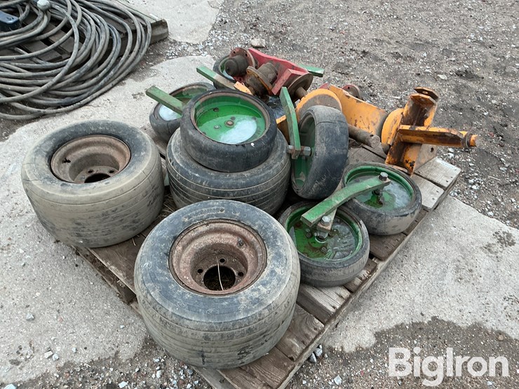 implement-row-gauge-wheels-&-brackets-image-9