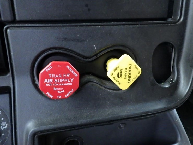 2016-international-prostar-image-49