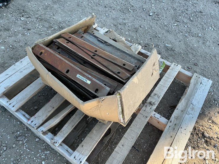 claas-corn-head-chopping-blades-&-shields-image-1