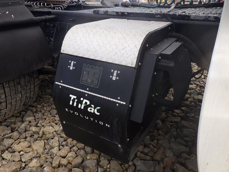 2016-international-prostar-image-21