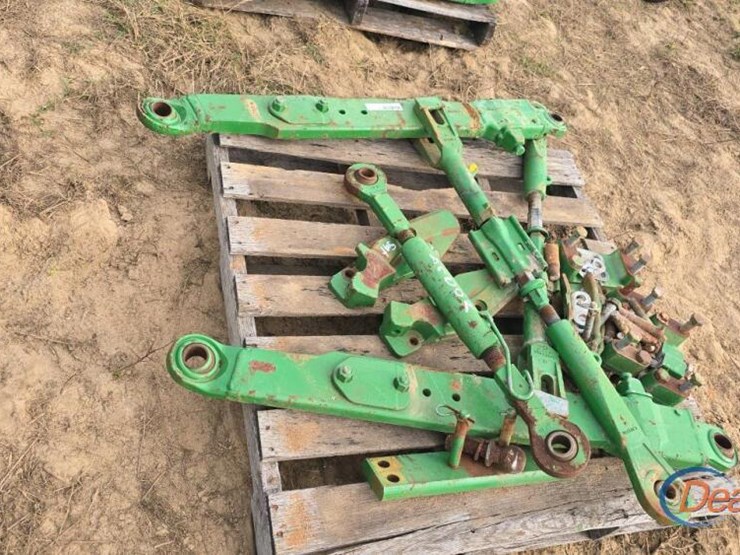 john-deere-lift-arms-and-top-link-image-2