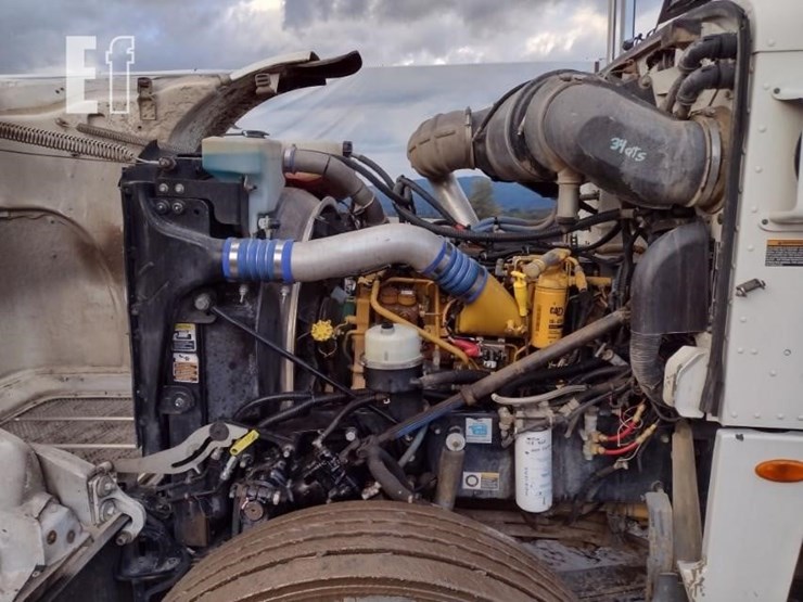 2008-peterbilt-365-image-21