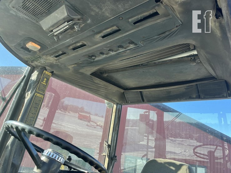 john-deere-8640-image-22