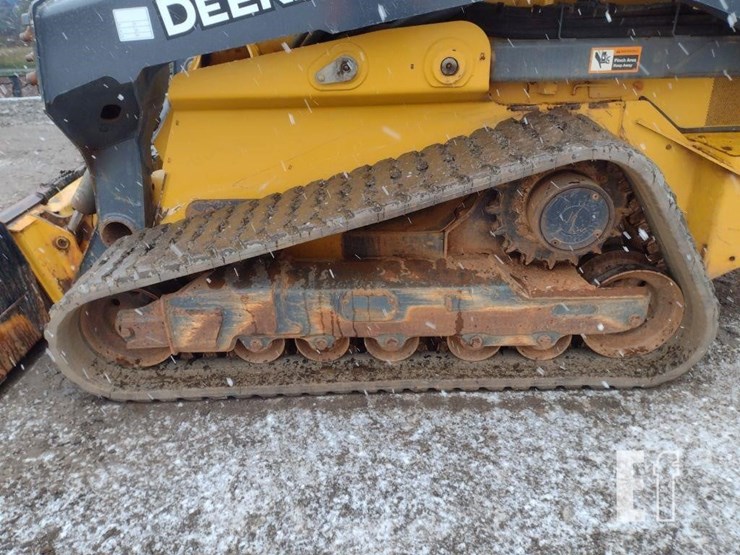 2021-deere-331g-image-19