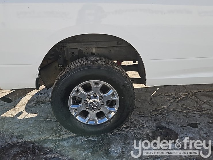 2014-dodge-ram-2500-image-8