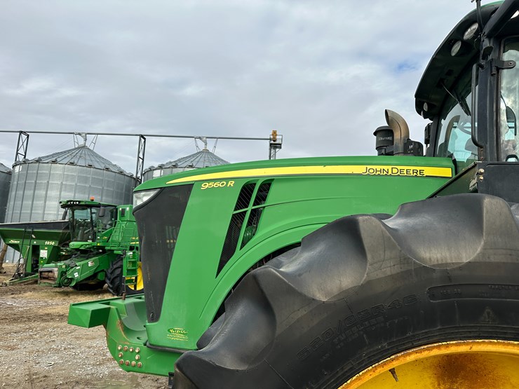 2013-john-deere-9560r-image-41