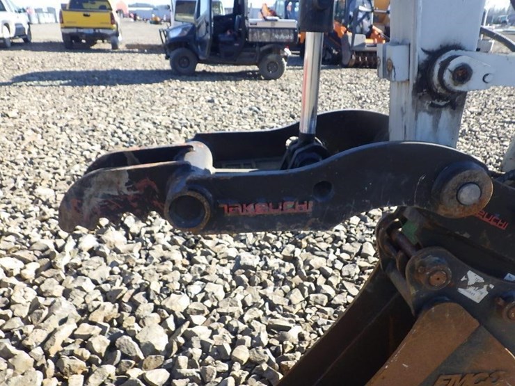 takeuchi-tb257fr-image-10