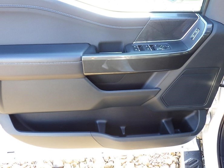 2021-ford-f150-image-15