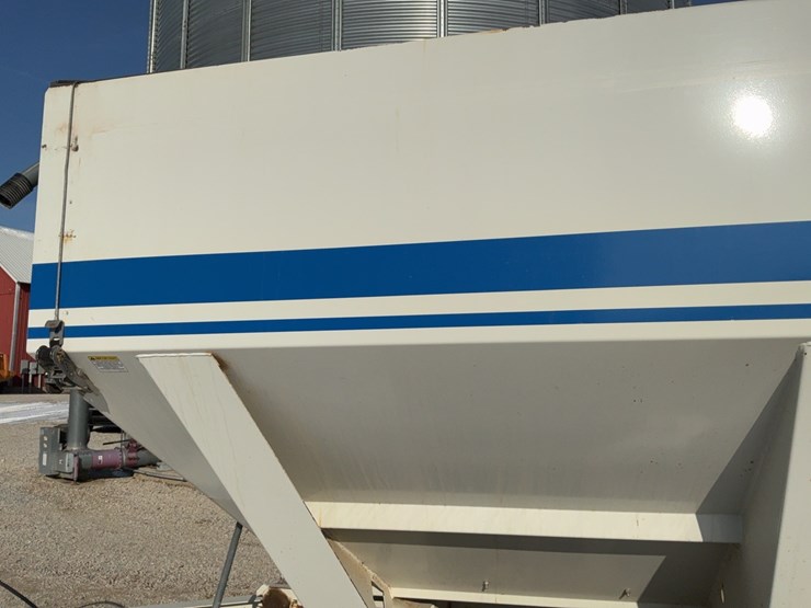 loftness-fs800-fertilizer-spreader-image-22