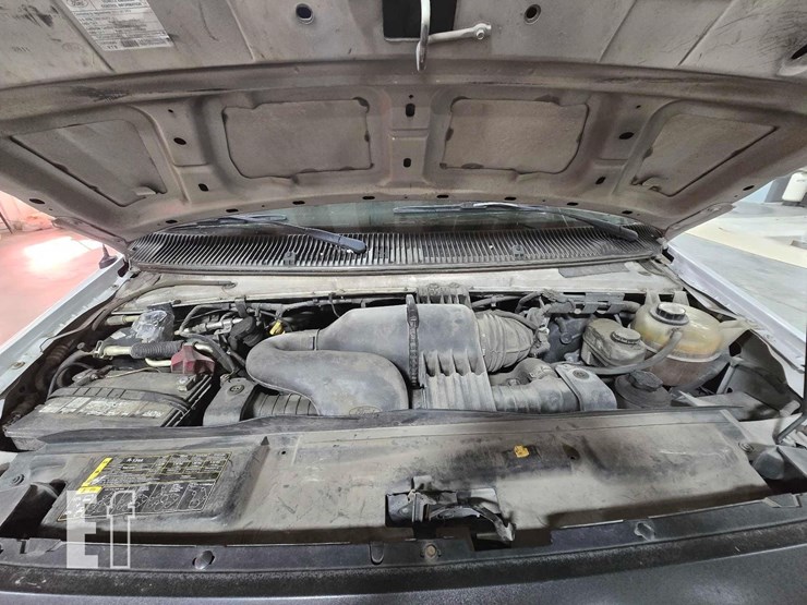 2012-ford-e250-image-18