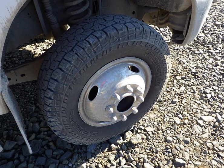 2012-ford-f350-image-30