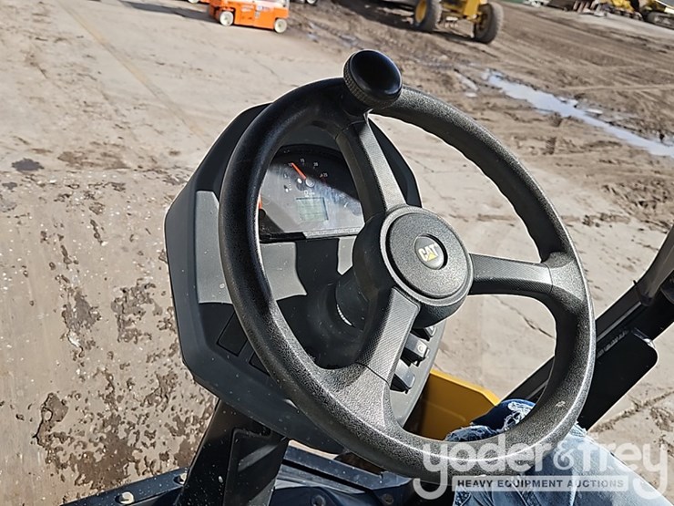 2023-caterpillar-cs10gc-image-21