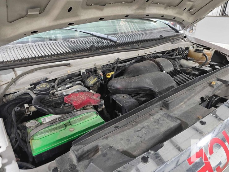 2013-ford-e450-image-19