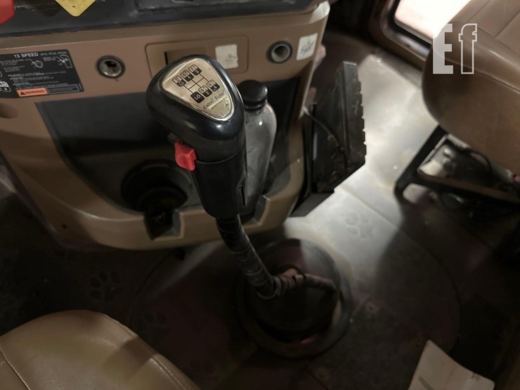 2012-mack-granite-gu713-image-22