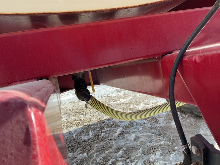 loftness-fs800-fertilizer-spreader-image-85