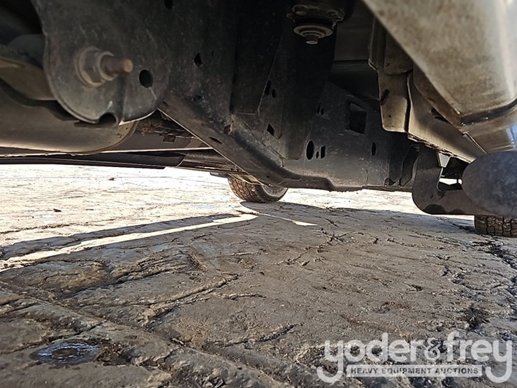 2015-ford-f150-xl-image-9