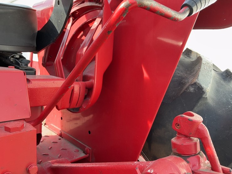 1970-ih-farmall-856-tractor-image-34