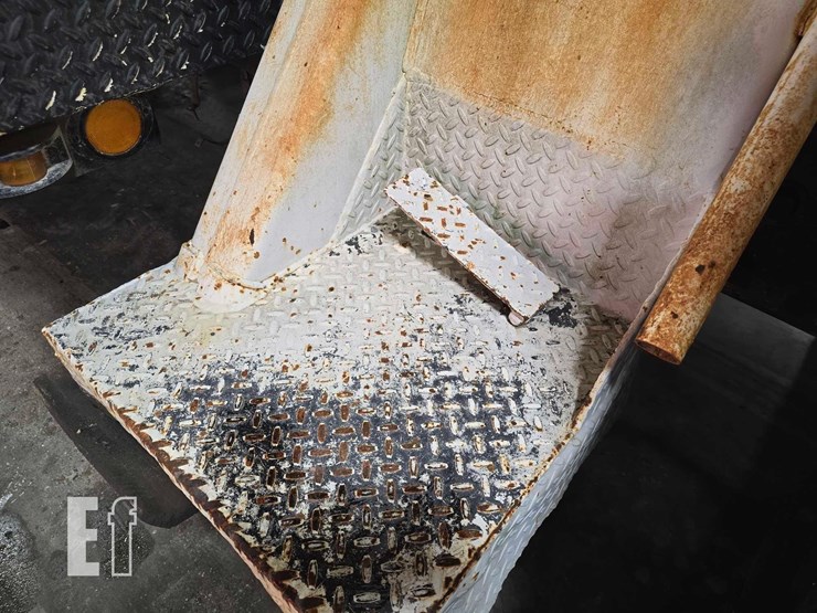 1998-international-4700-image-18