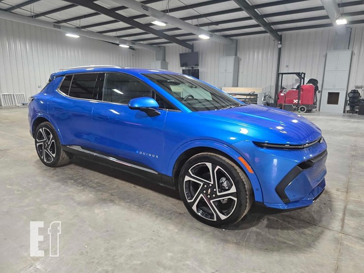 2024-chevrolet-equinox-image-2