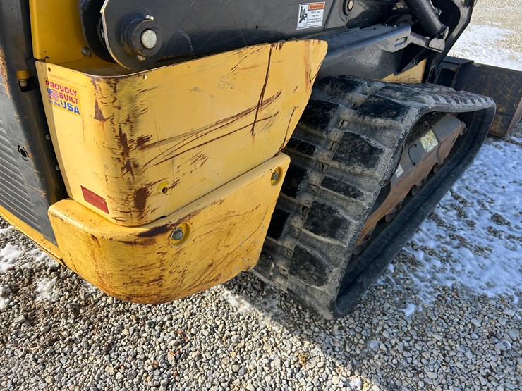 new-holland-c245-image-11