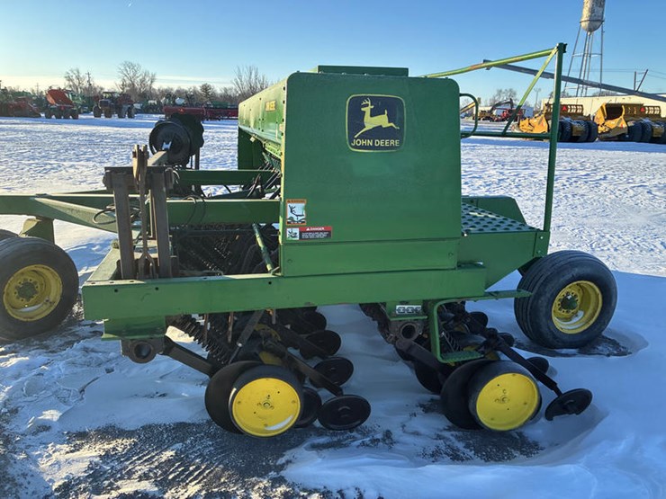 john-deere-750-image-18