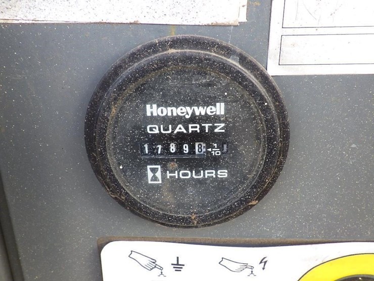 skyjack-sj6832rt-image-15