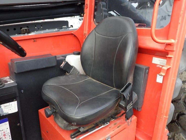 2018-skyjack-sj1056th-image-23