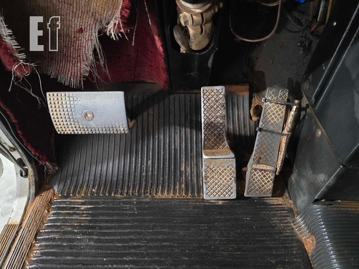 1985-freightliner-6163-image-11