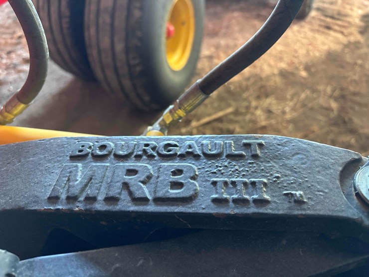 2014-bourgault-7700-image-11