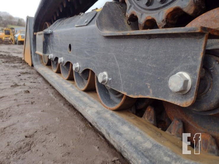 2022-bobcat-t595-image-32