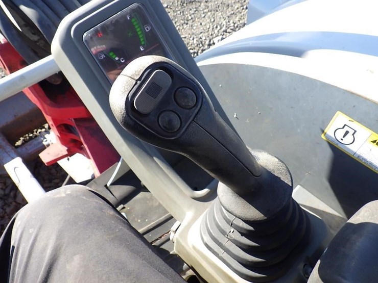 takeuchi-tb260-image-38