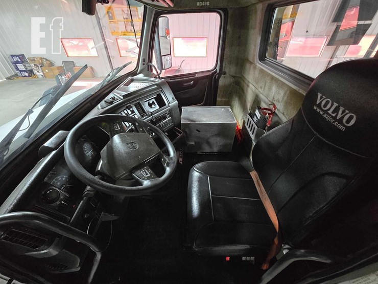 2019-volvo-vnr42t300-image-14