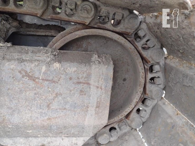 2015-volvo-ec220e-lr-image-30