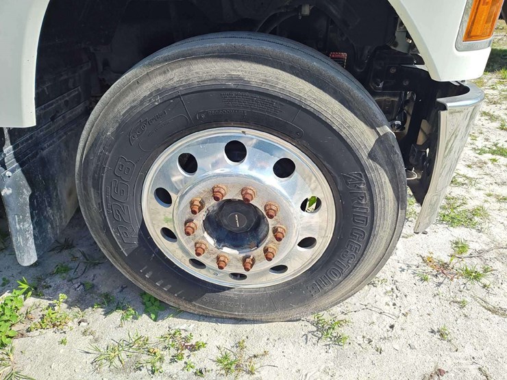 2022-mack-pinnacle-t/a-wet-kit-day-cab-truck-tractor-image-43