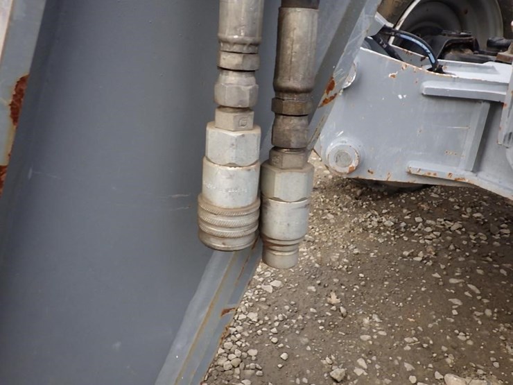 2018-skyjack-sj1056th-image-15