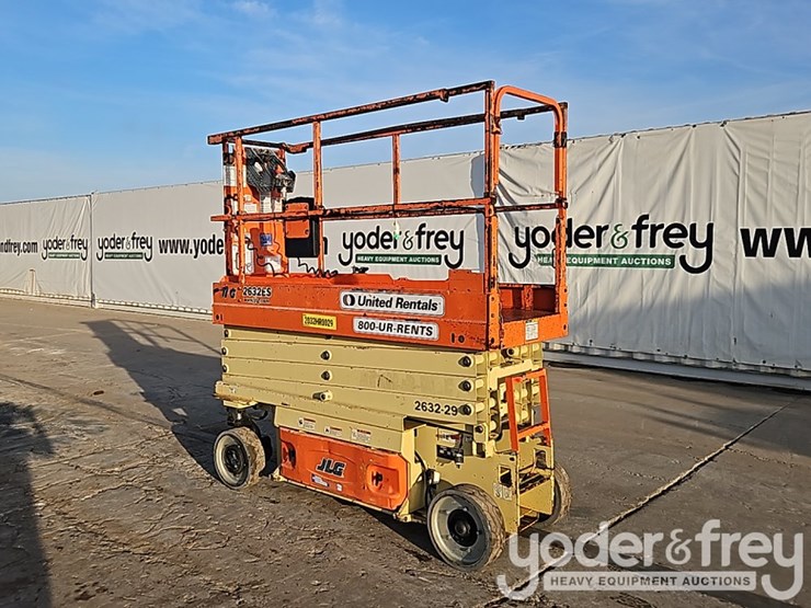 2016-jlg-2632es-image-3