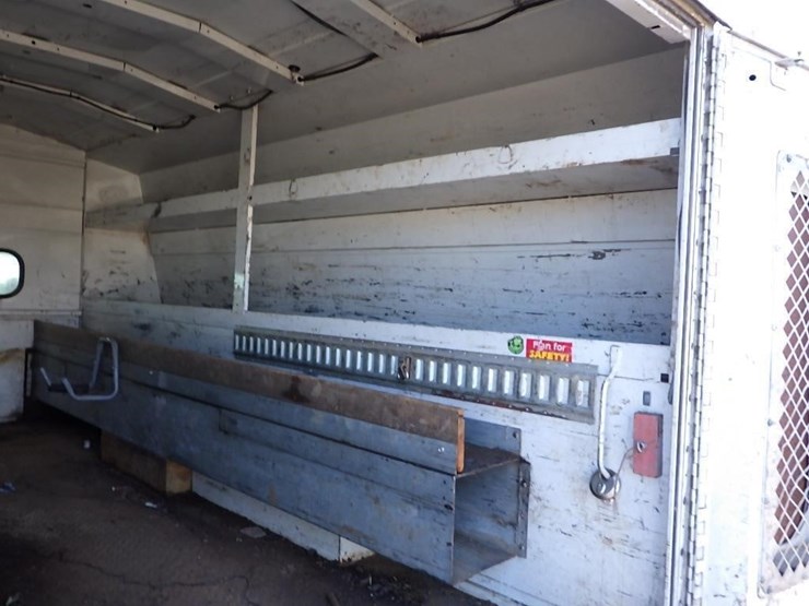 2004-ford-f550-image-10