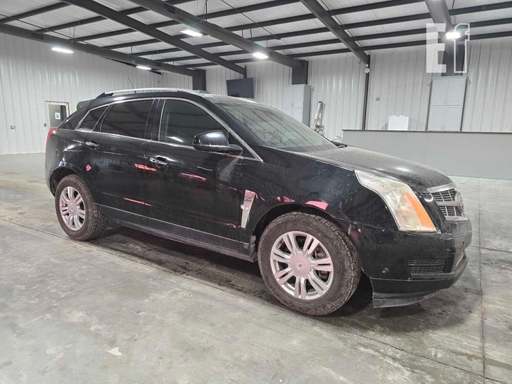 2011-cadillac-srx-image-2