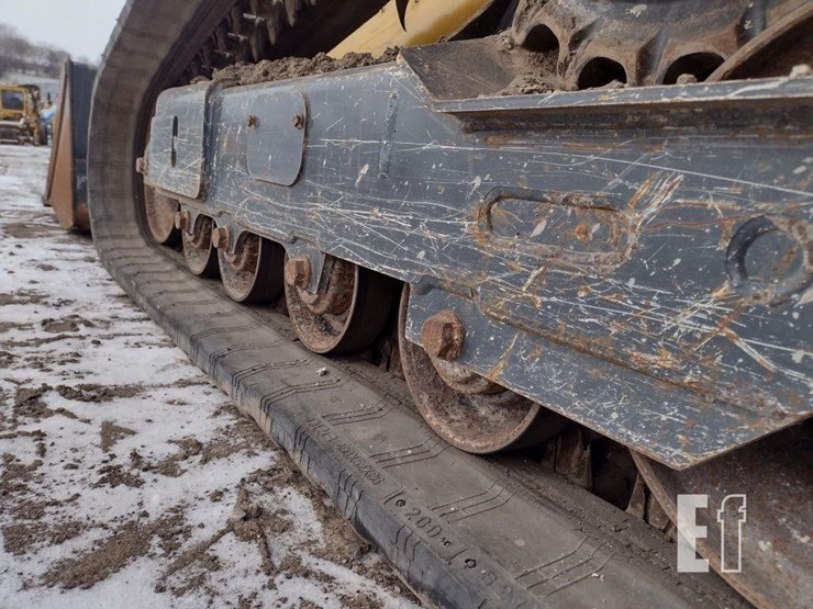 2021-deere-325g-image-23