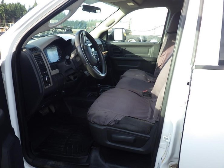 2010-dodge-2500-image-17