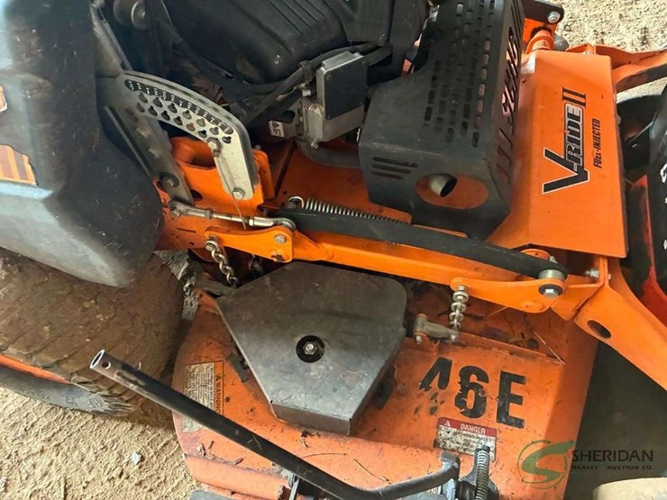 scag-stand-on-zero-turn-61"-mowing-deck-showing-1152-hours-image-17